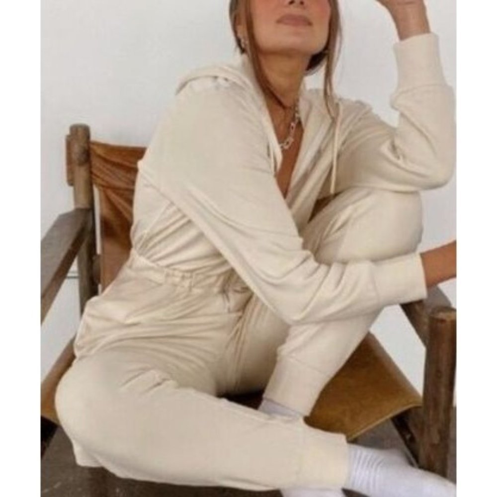 WeWoreWhat Womens Leisure Hooded Zip Jumpsuit Size Medium Ivory Cream White NEW
